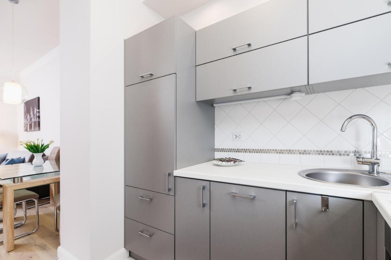 Modern Apartment Lubicz Krakow By Noclegi Renters Buitenkant foto